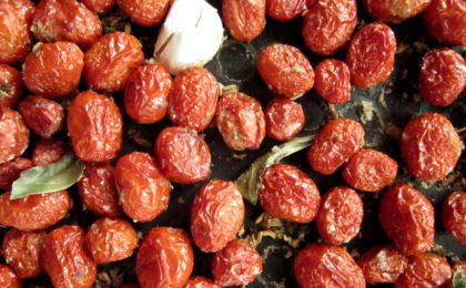 pomodorini_aglio_alloro_origano_appassiti